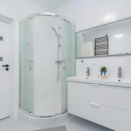 Beautiful House With Balcony Ideal For Families By Renters Dom wakacyjny *