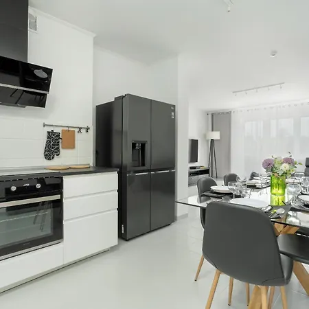 Beautiful House With Balcony Ideal For Families By Renters Dom wakacyjny *