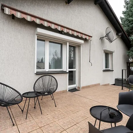 Beautiful House With Balcony Ideal For Families By Renters Nyaraló Poznań